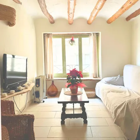 Disfruta De Escapada Rural En Ca La Lola Nulles